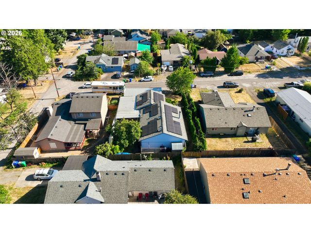 7417 Se SHERRETT St, Portland, OR 97206