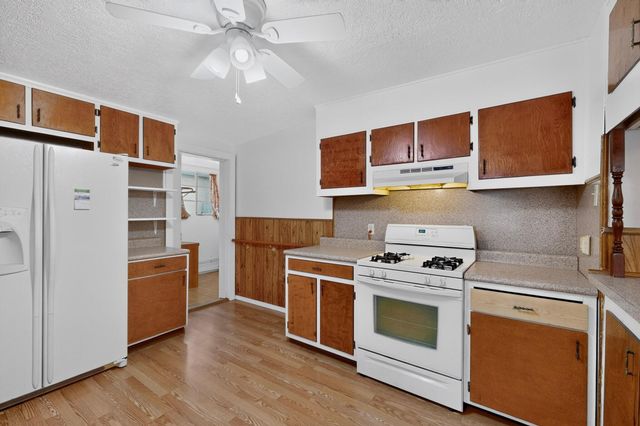 1860 Elena Circle SW, Albuquerque, NM 87105