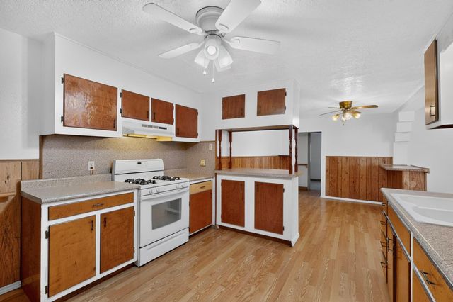 1860 Elena Circle SW, Albuquerque, NM 87105