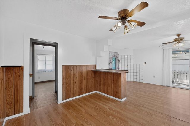 1860 Elena Circle SW, Albuquerque, NM 87105