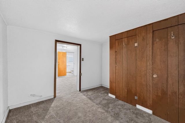 1860 Elena Circle SW, Albuquerque, NM 87105