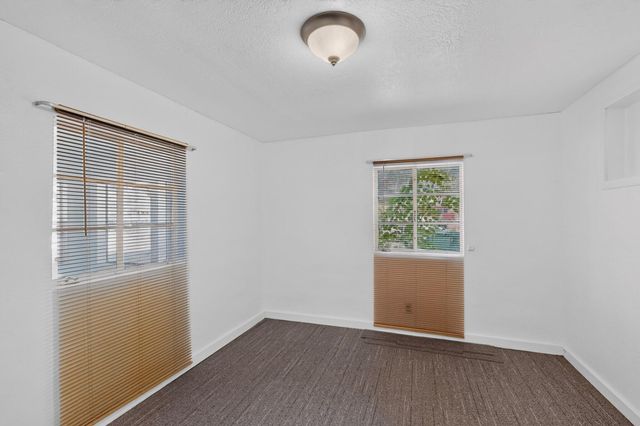 1860 Elena Circle SW, Albuquerque, NM 87105