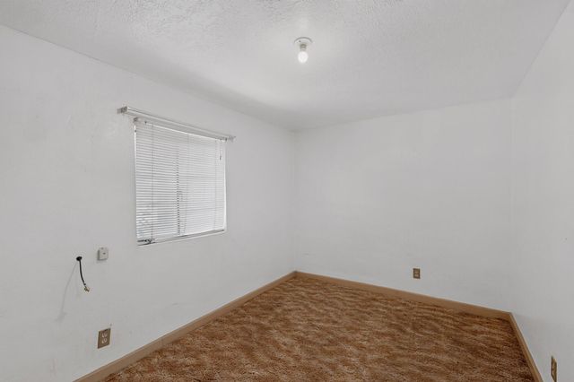 1860 Elena Circle SW, Albuquerque, NM 87105