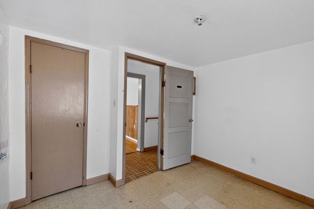 1860 Elena Circle SW, Albuquerque, NM 87105