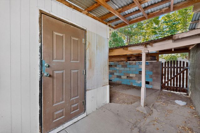 1860 Elena Circle SW, Albuquerque, NM 87105