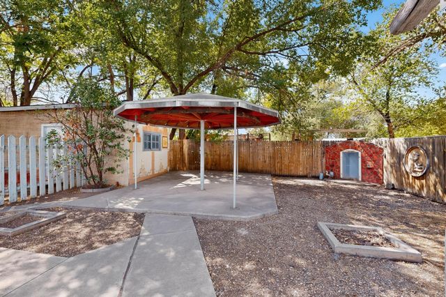 1860 Elena Circle SW, Albuquerque, NM 87105