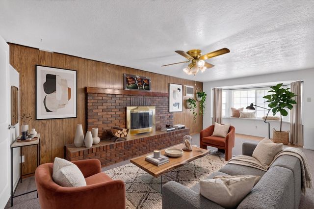 1860 Elena Circle SW, Albuquerque, NM 87105