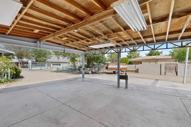 1860 Elena Circle SW, Albuquerque, NM 87105