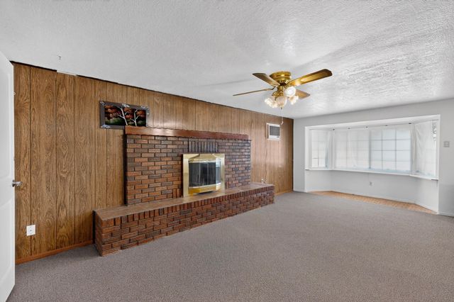 1860 Elena Circle SW, Albuquerque, NM 87105