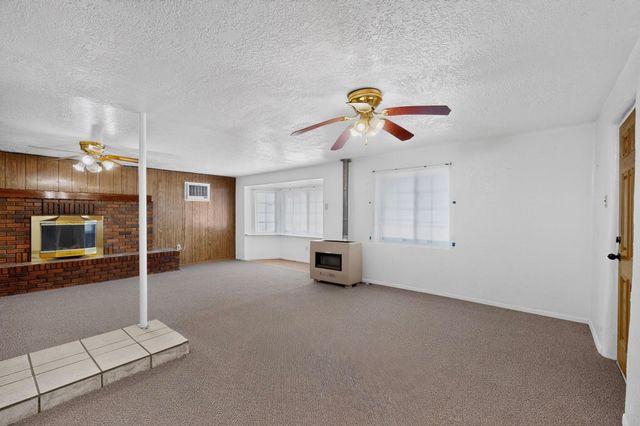 1860 Elena Circle SW, Albuquerque, NM 87105