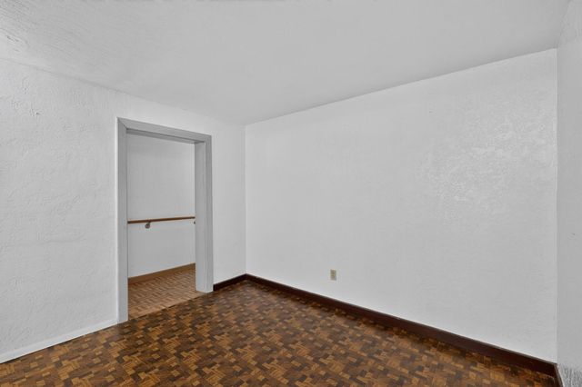 1860 Elena Circle SW, Albuquerque, NM 87105