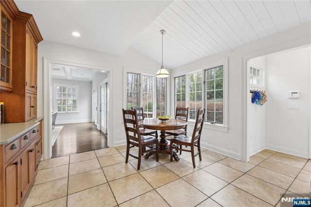 14 Old Smith Road, Tenafly, NJ 07670