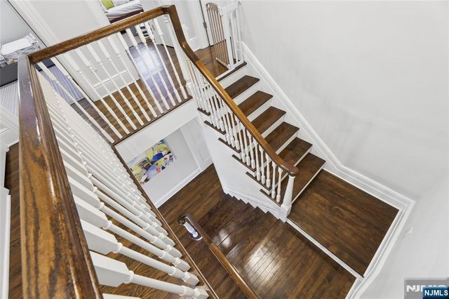 14 Old Smith Road, Tenafly, NJ 07670