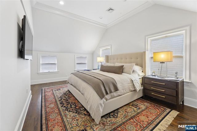 14 Old Smith Road, Tenafly, NJ 07670