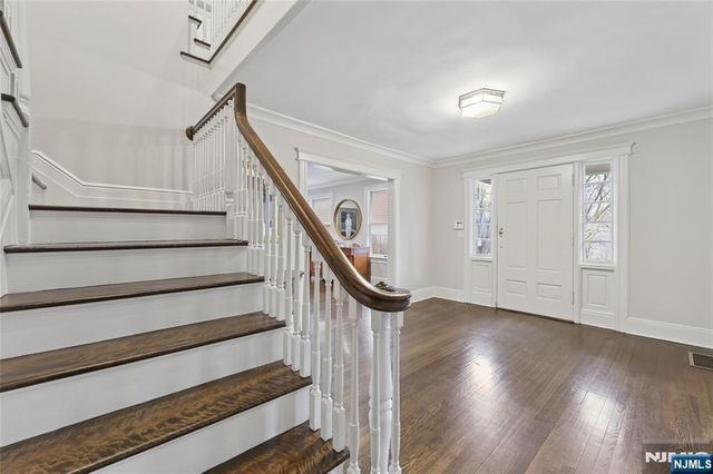 14 Old Smith Road, Tenafly, NJ 07670