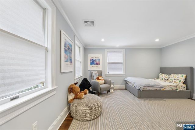 14 Old Smith Road, Tenafly, NJ 07670