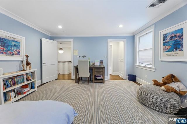 14 Old Smith Road, Tenafly, NJ 07670