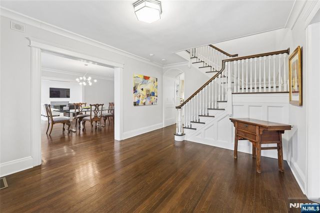 14 Old Smith Road, Tenafly, NJ 07670