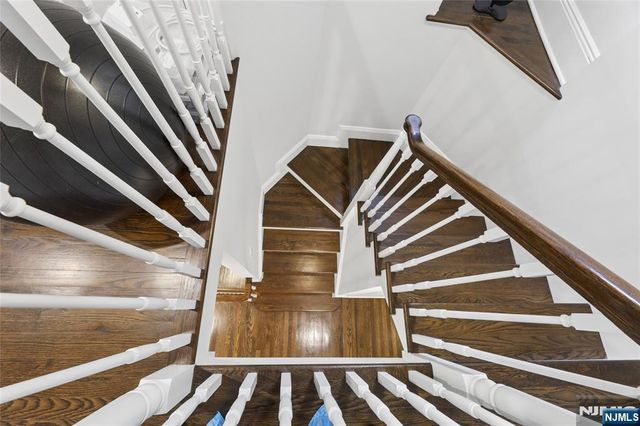 14 Old Smith Road, Tenafly, NJ 07670