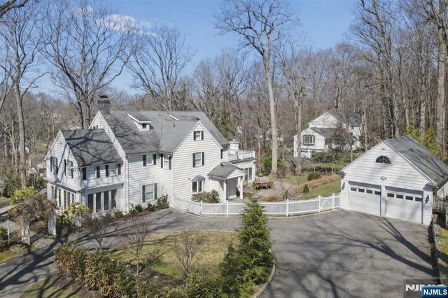 14 Old Smith Road, Tenafly, NJ 07670