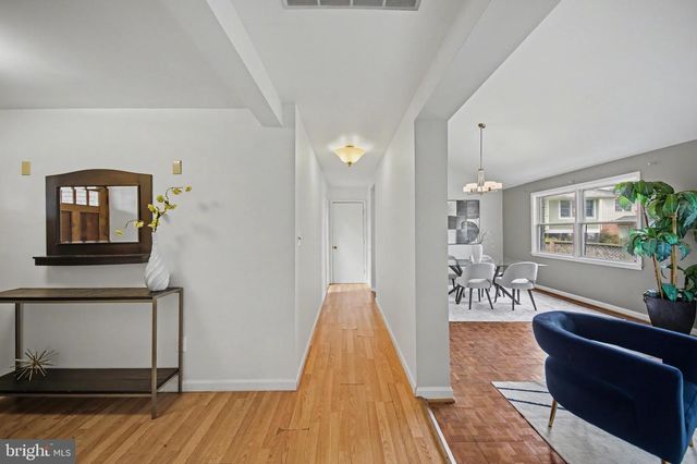 5812 GREENLAWN DR, Bethesda, MD 20814