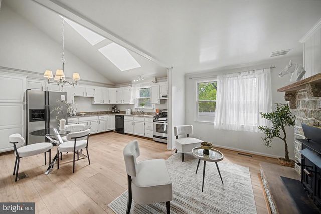 5812 GREENLAWN DR, Bethesda, MD 20814