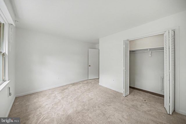 5812 GREENLAWN DR, Bethesda, MD 20814