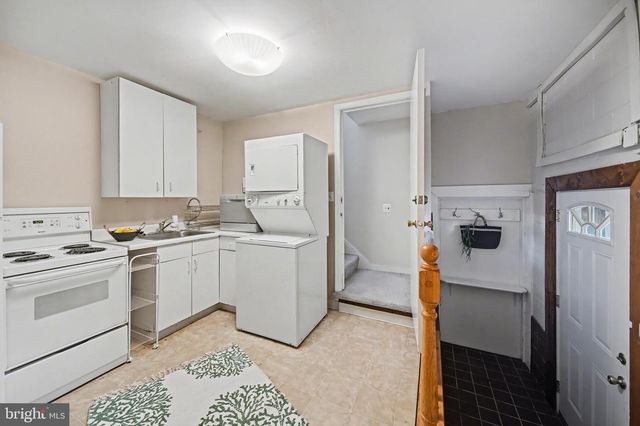 5812 GREENLAWN DR, Bethesda, MD 20814