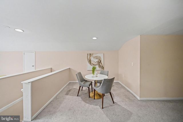 5812 GREENLAWN DR, Bethesda, MD 20814