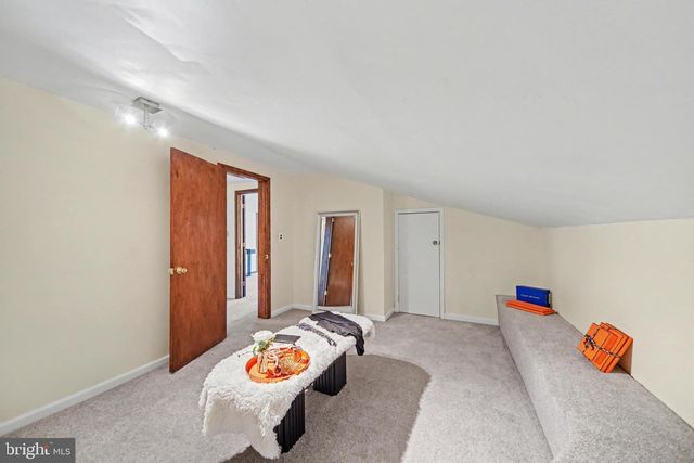 5812 GREENLAWN DR, Bethesda, MD 20814