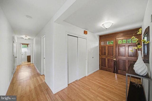 5812 GREENLAWN DR, Bethesda, MD 20814