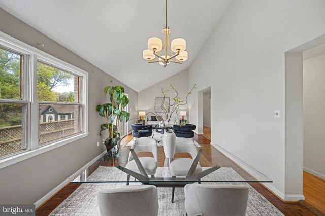 5812 GREENLAWN DR, Bethesda, MD 20814