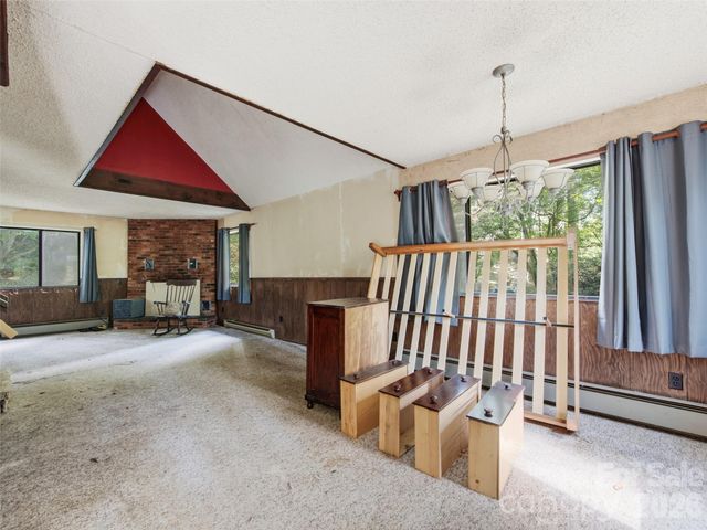 151 Tiger Lily Lane, Waynesville, NC 28786