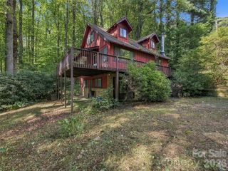 151 Tiger Lily Lane, Waynesville, NC 28786