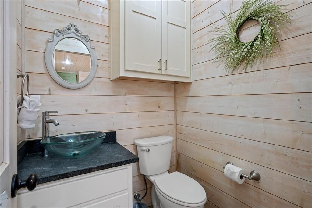 Image 17 of property listing at 109 Mountain Pine Trail, Broken Bow, OK 74728
