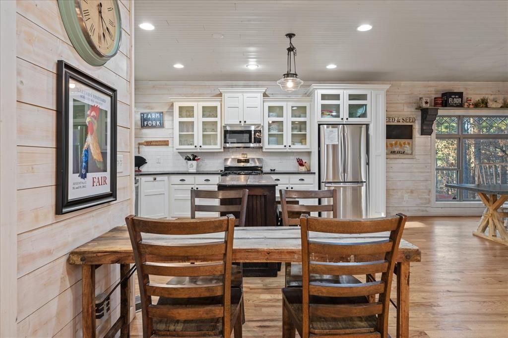 Image 18 of property listing at 109 Mountain Pine Trail, Broken Bow, OK 74728