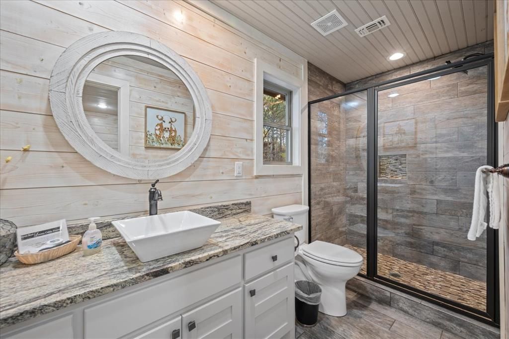 Image 38 of property listing at 109 Mountain Pine Trail, Broken Bow, OK 74728