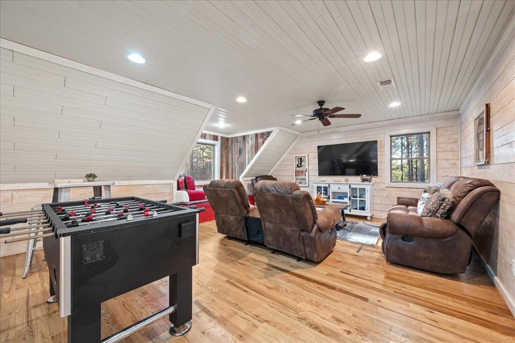Image 43 of property listing at 109 Mountain Pine Trail, Broken Bow, OK 74728