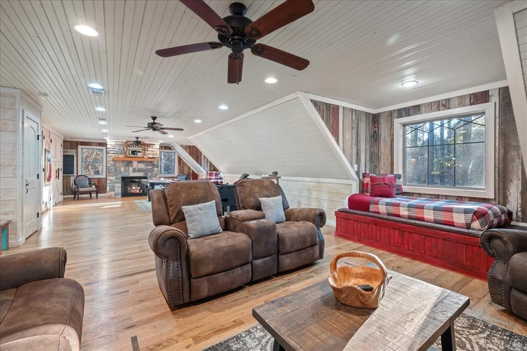 Image 46 of property listing at 109 Mountain Pine Trail, Broken Bow, OK 74728