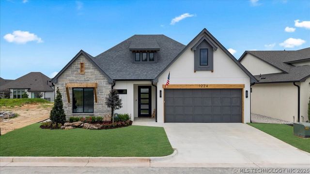 1224 N 72nd Street, Broken Arrow, OK 74014