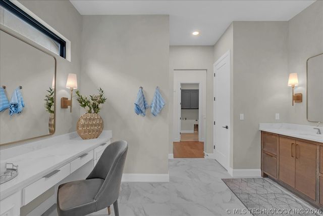 1224 N 72nd Street, Broken Arrow, OK 74014