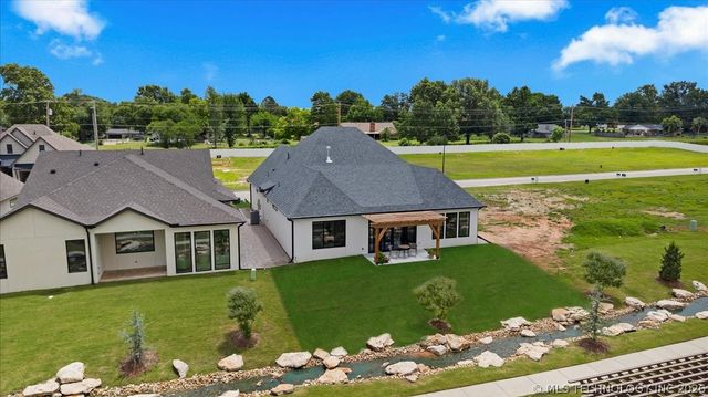 1224 N 72nd Street, Broken Arrow, OK 74014