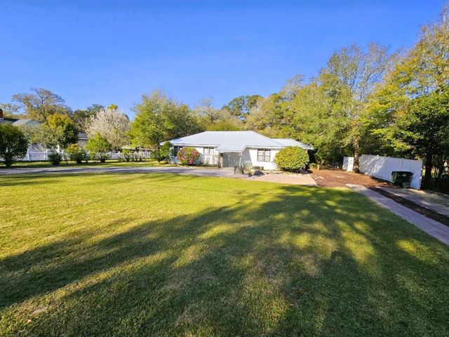 164 S 13Th Street, Defuniak Springs, FL 32435