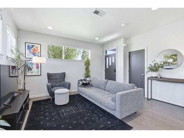 4748 N HUNT St, Portland, OR 97203