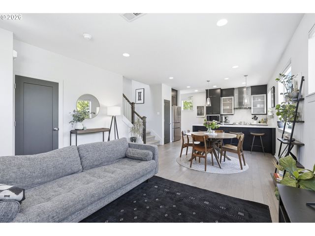 4748 N HUNT St, Portland, OR 97203