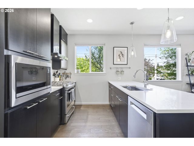 4748 N HUNT St, Portland, OR 97203