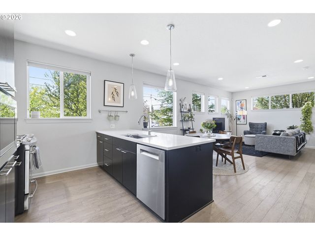 4748 N HUNT St, Portland, OR 97203