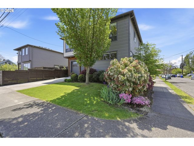4748 N HUNT St, Portland, OR 97203