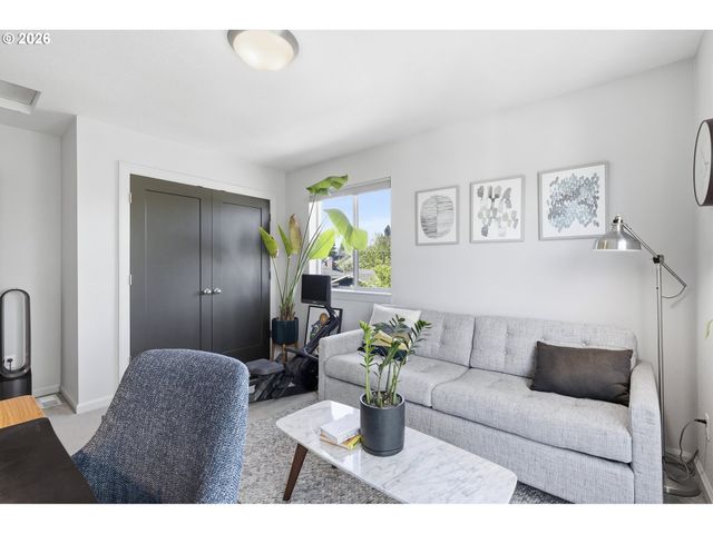 4748 N HUNT St, Portland, OR 97203