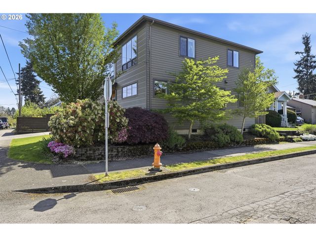 4748 N HUNT St, Portland, OR 97203
